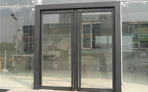 哈巴河玻璃地弹门