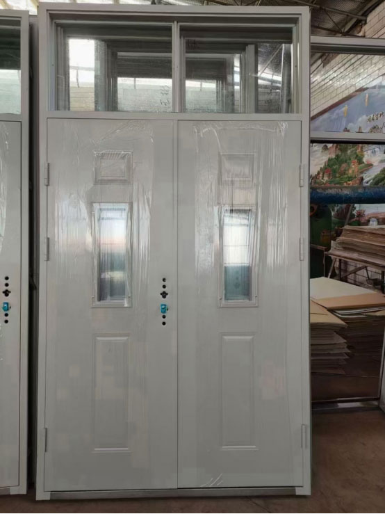 哈巴河学校教室门