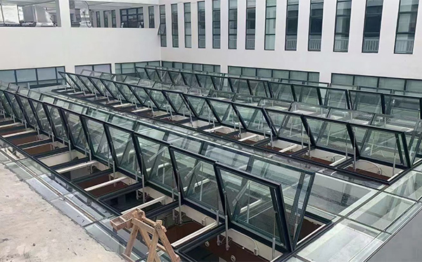 百安科技有限公司近期哈巴河排烟窗项目案例分享